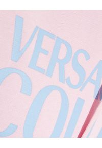 Versace Jeans Couture - VERSACE JEANS COUTURE - Różowa bluza z kapturem. Okazja: na co dzień. Typ kołnierza: kaptur. Kolor: różowy, wielokolorowy, fioletowy. Materiał: bawełna. Styl: casual #5