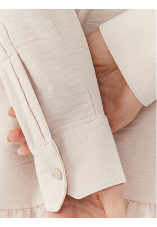 Vero Moda Sukienka codzienna Inge 10293730 Beżowy Regular Fit. Okazja: na co dzień. Kolor: beżowy. Materiał: syntetyk. Typ sukienki: proste. Styl: casual