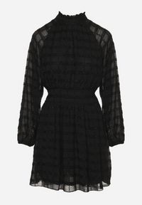 Born2be - Czarna Połyskująca Sukienka o Rozkloszowanym Kroju ze Stójką i Elastyczną Gumką w Pasie Venaraelle. Typ kołnierza: kołnierzyk stójkowy. Kolor: czarny. Wzór: aplikacja. Typ sukienki: rozkloszowane. Styl: klasyczny #3