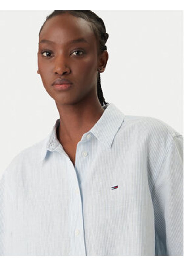 Tommy Jeans Koszula DW0DW22209 Błękitny Relaxed Fit. Kolor: niebieski. Materiał: len