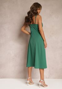 Renee - Zielona Rozkloszowana Sukienka Midi z Rozcięciem na Ramiączkach Josine. Kolor: zielony. Długość rękawa: na ramiączkach. Wzór: aplikacja. Długość: midi #4
