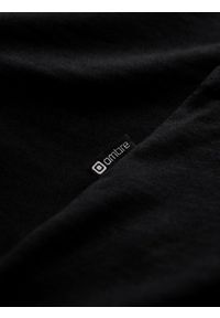 Ombre Clothing - Longsleeve męski BASIC z okrągłym dekoltem - czarny V1 OM-LSBL-0106 - XXL. Okazja: na co dzień. Kolor: czarny. Materiał: dzianina, bawełna, jersey. Długość rękawa: długi rękaw. Wzór: ze splotem. Styl: casual #3