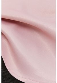 Answear Lab Bluzka kolor różowy. Okazja: na co dzień. Kolor: różowy. Materiał: tkanina. Długość rękawa: na ramiączkach. Wzór: gładki. Styl: wakacyjny #5