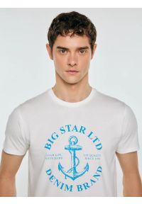 Big-Star - Koszulka męska z kontrastowym nadrukiem biała Kartes 100. Kolor: biały. Materiał: dzianina, bawełna. Wzór: nadruk. Styl: klasyczny #3