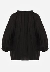 Renee - Czarna Wiązana Bluzka w Stylu Boho z Tencelu z Koralikami i Koronką Helotis. Okazja: na co dzień. Kolor: czarny. Materiał: koronka. Wzór: koronka. Styl: boho #5