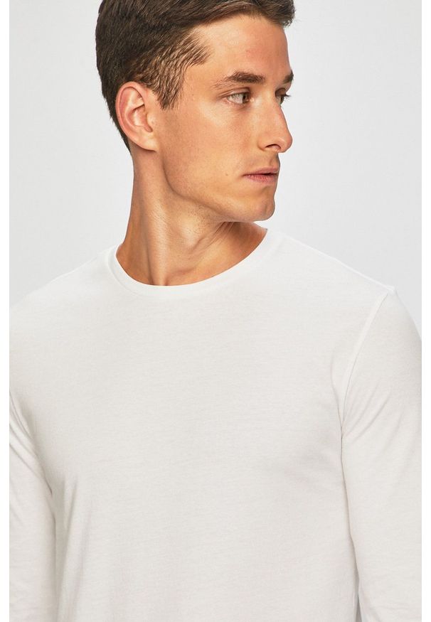 Levi's® - Levi's - Longsleeve. Okazja: na co dzień, na spotkanie biznesowe. Kolor: biały. Materiał: dzianina. Długość rękawa: długi rękaw. Styl: biznesowy, casual