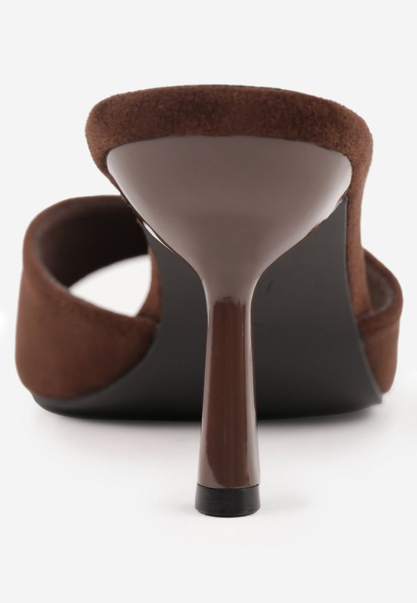 Born2be - Brązowe Klapki na Lakierowanej Szpilce Felesh. Okazja: na co dzień. Kolor: brązowy. Materiał: lakier. Styl: casual, elegancki, klasyczny