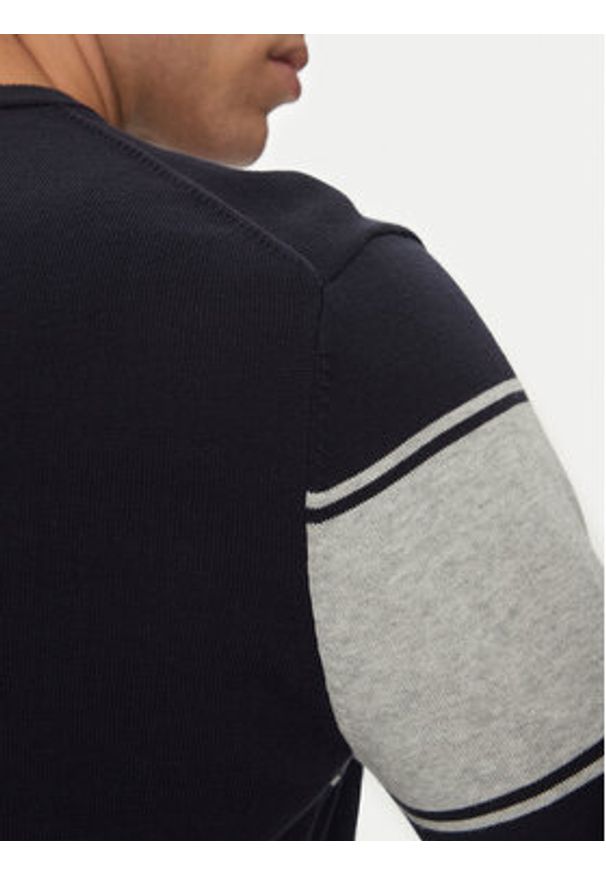 Guess Sweter M5GR05 Z3MI1 Granatowy Regular Fit. Kolor: niebieski. Materiał: bawełna