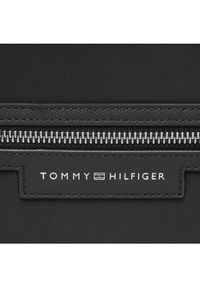 TOMMY HILFIGER - Tommy Hilfiger Torba na laptopa Th Urban Repreve Computer Bag AM0AM11836 Czarny. Kolor: czarny. Materiał: materiał #5