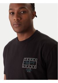 Tommy Jeans T-Shirt Sign Spray DM0DM22319 Czarny Regular Fit. Kolor: czarny. Materiał: bawełna #2