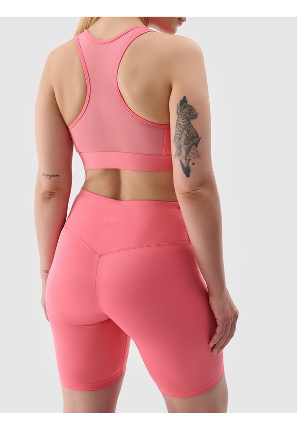 4f - 4F Legginsy kolarki treningowe z materiału z recyklingu damskie - koralowe S. Stan: podwyższony. Kolor: czerwony. Materiał: materiał. Wzór: jednolity, gładki, ze splotem. Sport: joga i pilates, fitness