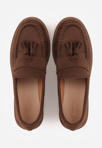 Born2be - Ciemnobrązowe Mokasyny VICES ze Skórzaną Wkładką i Frędzlami Leuconisse. Okazja: na co dzień. Kolor: brązowy. Materiał: skóra. Wzór: aplikacja. Styl: casual, elegancki #9