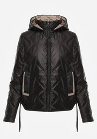 Renee - Czarna Kurtka z Pikowanymi Przeszyciami i Kapturem Ściągana po Bokach Nusillian. Okazja: na co dzień. Kolor: czarny. Materiał: jeans. Styl: casual, elegancki, klasyczny #8