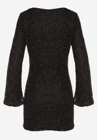 Born2be - Czarna Fakturowana Sukienka o Dopasowanym Kroju z Dekoltem Woda Silwedina. Typ kołnierza: dekolt woda. Kolor: czarny. Typ sukienki: oversize #2