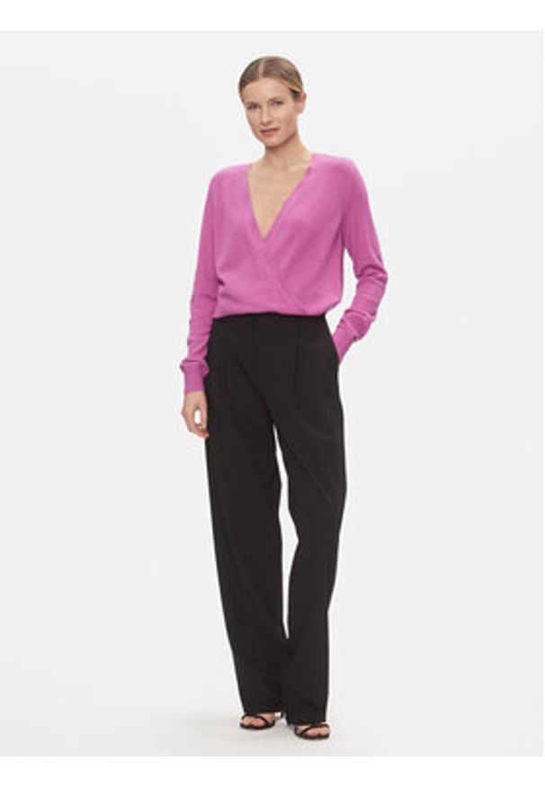 Vila Sweter Ril 14092042 Fioletowy Regular Fit. Kolor: fioletowy. Materiał: wiskoza