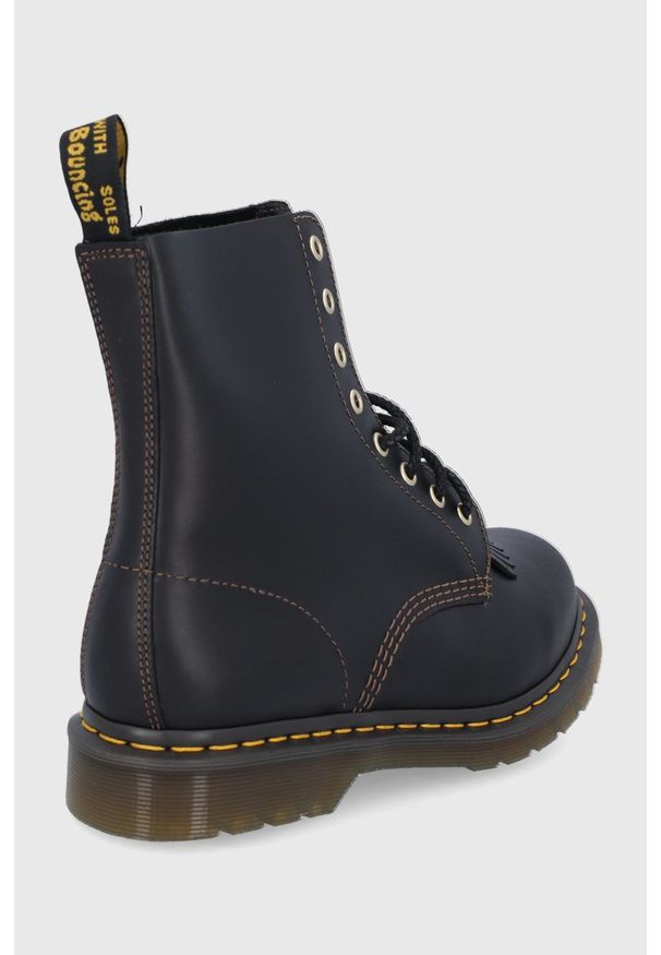 Dr. Martens - Workery skórzane 1460 Pascal. Zapięcie: sznurówki. Kolor: czarny. Materiał: skóra
