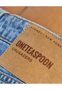 ONETEASPOON - Jeansy tie-dye Crusardes. Stan: obniżony. Kolor: niebieski. Wzór: aplikacja