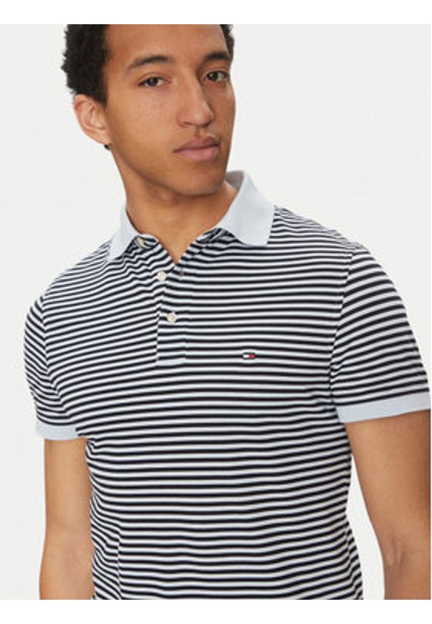 TOMMY HILFIGER - Tommy Hilfiger Polo 1985 MW0MW17771 Granatowy Slim Fit. Typ kołnierza: polo. Kolor: niebieski. Materiał: bawełna