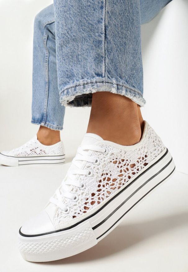 Born2be - Białe Ażurowe Trampki Przed Kostkę Russi. Wysokość cholewki: przed kostkę. Kolor: biały. Materiał: jeans. Wzór: ażurowy