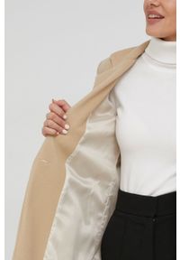 Answear Lab Płaszcz z wełną kolor beżowy przejściowy. Okazja: na co dzień. Kolor: beżowy. Materiał: wełna. Styl: wakacyjny #5