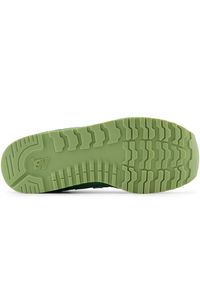 Buty dziecięce New Balance YC373VP2 – zielone. Okazja: na uczelnię. Kolor: zielony. Materiał: guma, materiał, syntetyk. Szerokość cholewki: normalna. Wzór: kolorowy. Model: New Balance 373 #5