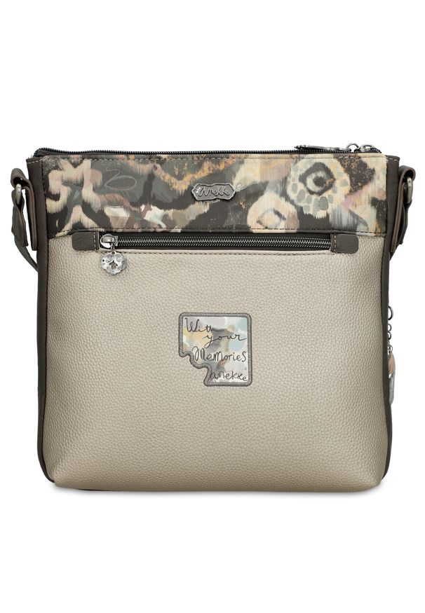 Brązowa Listonoszka Anekke Real Elegancka Torebka Damska. Kolor: brązowy. Wzór: aplikacja, haft, kwiaty. Dodatki: z breloczkiem, z haftem. Materiał: zdobione. Styl: elegancki. Rodzaj torebki: na ramię