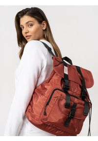 outhorn - Plecak miejski 20 l - czerwony. Kolor: czerwony. Materiał: materiał, poliester #4