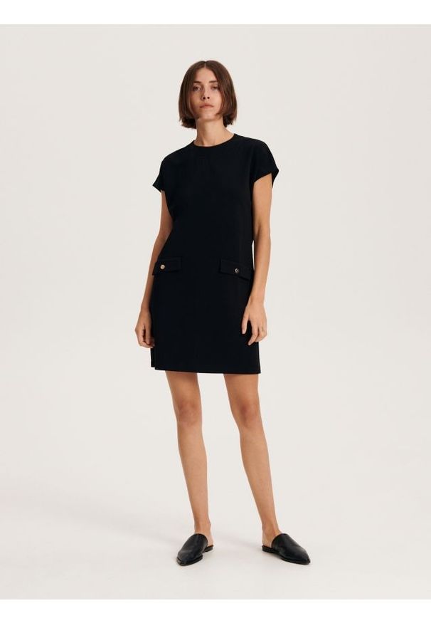 Reserved - Sukienka mini - czarny. Kolor: czarny. Materiał: dzianina. Wzór: gładki. Typ sukienki: proste. Długość: mini