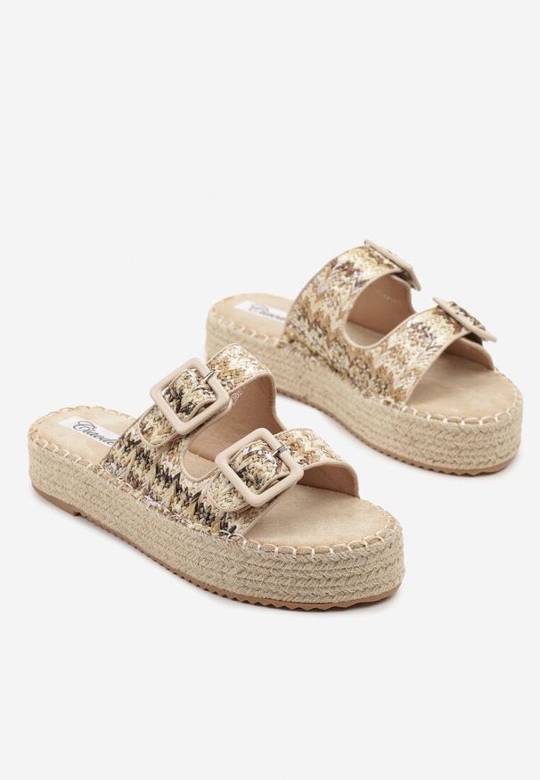 Born2be - Beżowe Klapki na Grubej Plecionej Podeszwie z Geometrycznym Wzorem Tyssedi. Okazja: na co dzień. Kolor: beżowy. Materiał: jeans. Wzór: geometria. Sezon: lato. Styl: casual