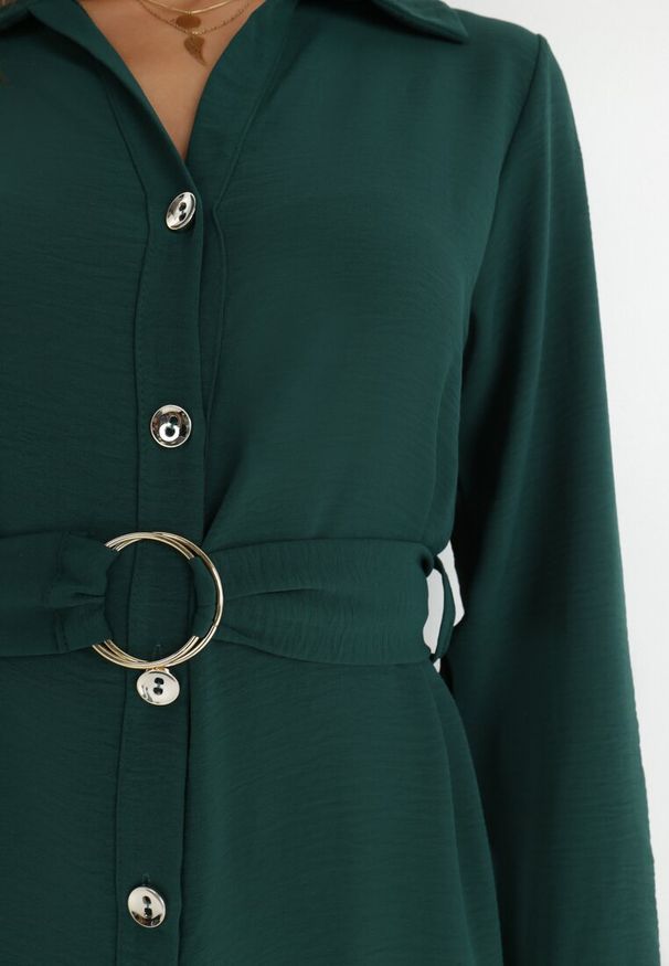 Born2be - Ciemnozielona Sukienka Koszulowa z Paskiem Alik. Kolor: zielony. Materiał: materiał, tkanina. Długość rękawa: długi rękaw. Wzór: gładki, jednolity. Typ sukienki: koszulowe. Długość: midi