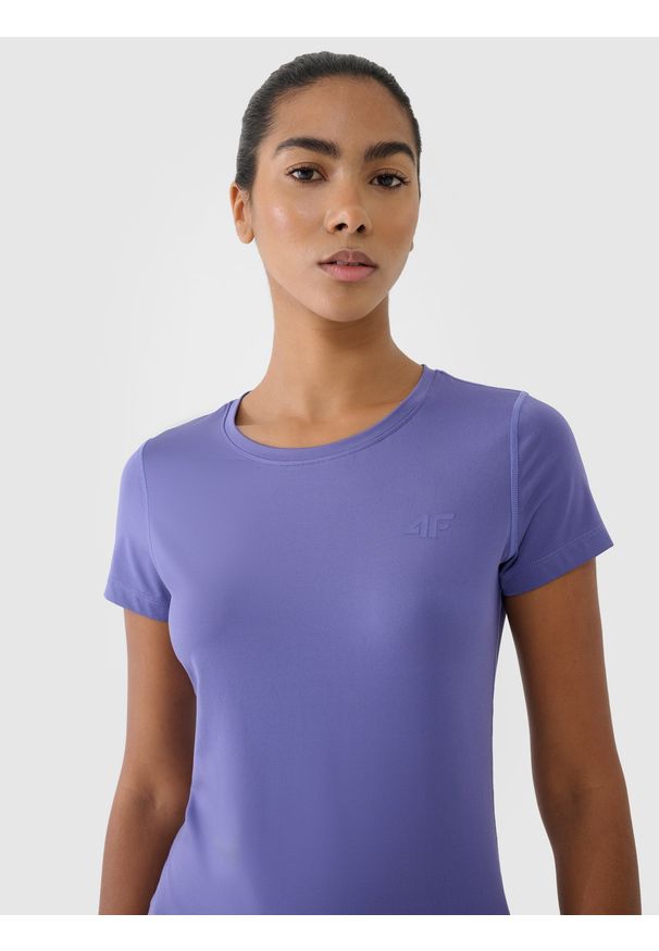 4f - 4F Koszulka treningowa regular szybkoschnąca damska - granatowa XL. Kolor: niebieski. Materiał: dzianina, elastan, włókno, materiał, poliester. Długość rękawa: krótki rękaw. Długość: krótkie. Wzór: gładki, jednolity, ze splotem. Sport: fitness