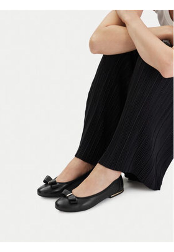 Lasocki Baleriny CEO-RST-ARABELLA-02 Czarny. Kolor: czarny. Materiał: skóra