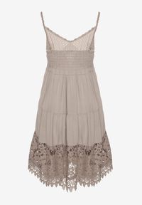 Born2be - Ciemnobeżowa Rozkloszowana Sukienka w Haftowany Wzór Mavironne. Okazja: na imprezę. Kolor: beżowy. Wzór: haft. Styl: elegancki #3