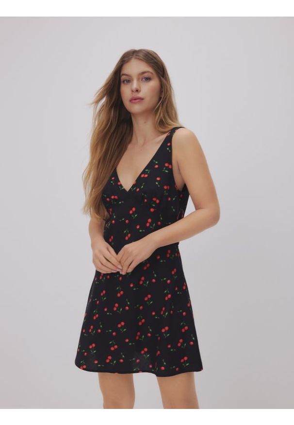 Reserved - Sukienka mini z wiskozą - wielobarwny. Materiał: wiskoza. Długość: mini