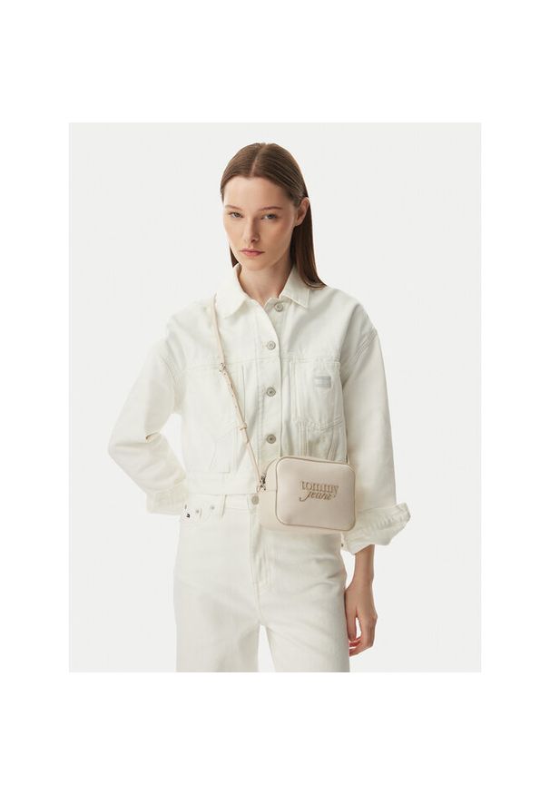 Torebka Tommy Jeans. Kolor: kremowy