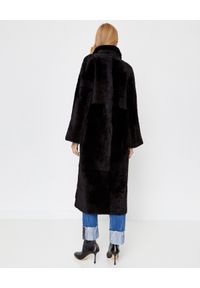 ALMAROSAFUR - Czarny płaszcz Giada. Kolor: czarny. Długość rękawa: długi rękaw. Długość: długie. Styl: klasyczny #8