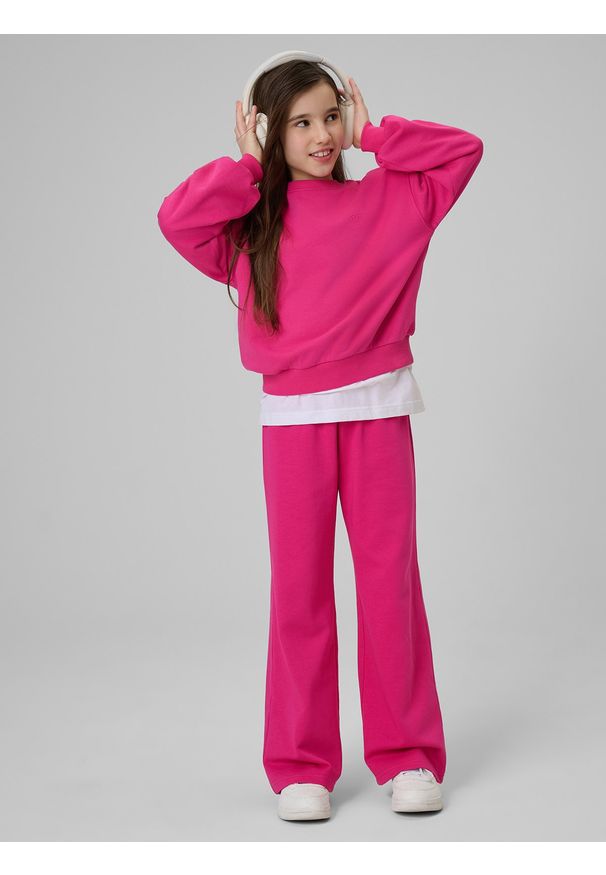 4f - 4F Spodnie dresowe z prostymi nogawkami dziewczęce - różowe 140 (9-10 lat). Okazja: na co dzień, na uczelnię. Kolor: różowy. Materiał: dresówka. Sezon: lato. Styl: casual, klasyczny
