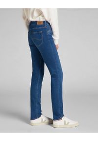 Lee - LEE SCARLETT DAMSKIE SPODNIE JEANSOWE JEANSY DARK AYA L526OPSO 112140203