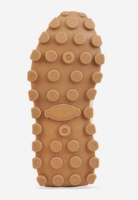 Renee - Beżowe Sneakersy na Platformie Ozdobionej Tłoczeniem Zerla. Okazja: na co dzień. Kolor: beżowy. Materiał: jeans. Wzór: aplikacja. Obcas: na platformie #2