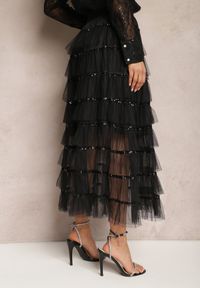 Renee - Czarna Rozkloszowana Spódnica Maxi z Falbankami i Cekinami Noobi. Kolor: czarny. Materiał: materiał. Wzór: aplikacja. Styl: elegancki
