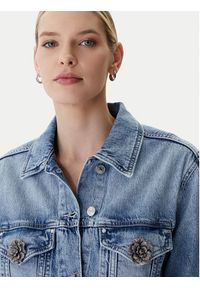 Guess Kurtka jeansowa W6RN73 D6833 Niebieski Regular Fit. Kolor: niebieski. Materiał: bawełna #4