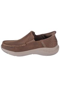 skechers - Buty do chodzenia męskie, Parson - Oswin. Zapięcie: bez zapięcia. Kolor: brązowy. Materiał: materiał, tkanina, skóra. Szerokość cholewki: normalna. Model: Skechers Sport. Sport: turystyka piesza