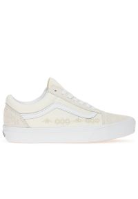 Buty Vans Old Skool VN0007NTCDA1 - białe. Okazja: na co dzień. Kolor: biały. Materiał: zamsz, tkanina, guma. Szerokość cholewki: normalna. Model: Vans Old Skool