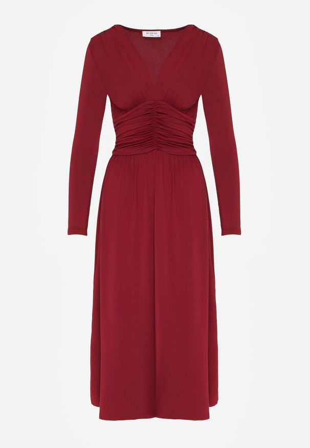 Born2be - Bordowa Marszczona Sukienka Taliowana z Wiskozą z Dekoltem V i Długim Rękawem Emirie. Okazja: na co dzień, na spotkanie biznesowe. Typ kołnierza: dekolt w kształcie V. Kolor: czerwony. Materiał: wiskoza. Długość rękawa: długi rękaw. Styl: casual, biznesowy