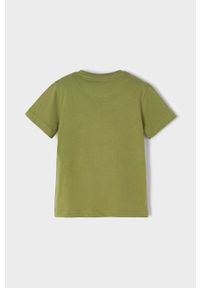 Mayoral T-shirt bawełniany dziecięcy kolor zielony z nadrukiem. Okazja: na co dzień. Kolor: zielony. Materiał: bawełna. Wzór: nadruk. Styl: casual #6