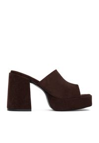Klapki DeeZee. Kolor: brązowy #1
