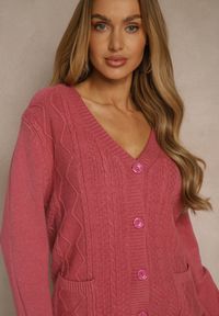 Renee - Ciemnoróżowy Kardigan z Bawełną i Tłoczonym Wzorem Reisina. Okazja: na co dzień. Kolor: różowy. Materiał: bawełna. Styl: casual, elegancki #2