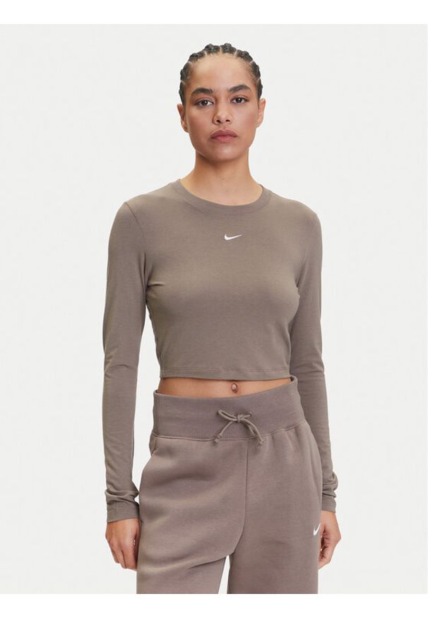 Nike Bluzka Chill Knit HF5322 Brązowy Regular Fit. Kolor: brązowy. Materiał: bawełna