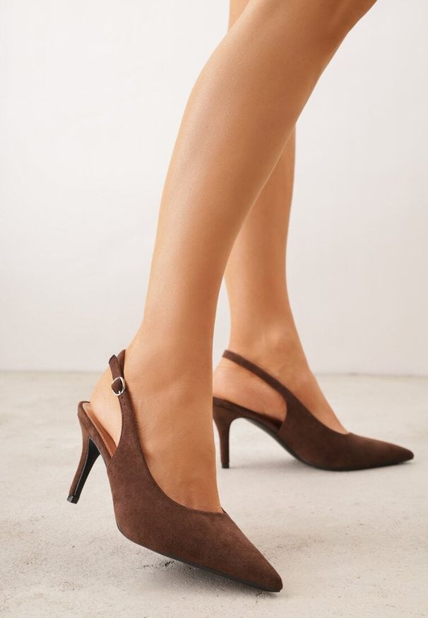 Renee - Brązowe Sandały na Szpilce w Stylu Slingback Tarosie. Okazja: na co dzień. Zapięcie: sprzączka. Kolor: brązowy. Materiał: jeans. Sezon: wiosna. Obcas: na szpilce. Styl: casual, elegancki