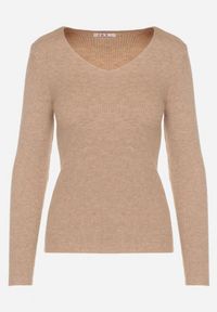 Born2be - Ciemnobeżowy Dopasowany Sweter z Prążkowanej Dzianiny z Bawełną z Dekoltem w Serek Tesma. Okazja: na co dzień. Typ kołnierza: dekolt w serek. Kolor: beżowy. Materiał: prążkowany, bawełna, dzianina. Długość rękawa: długi rękaw. Długość: długie. Styl: casual, elegancki #7